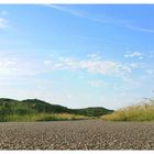 Kein Acker, kein Feld, keine Wiese, aber eine Straße