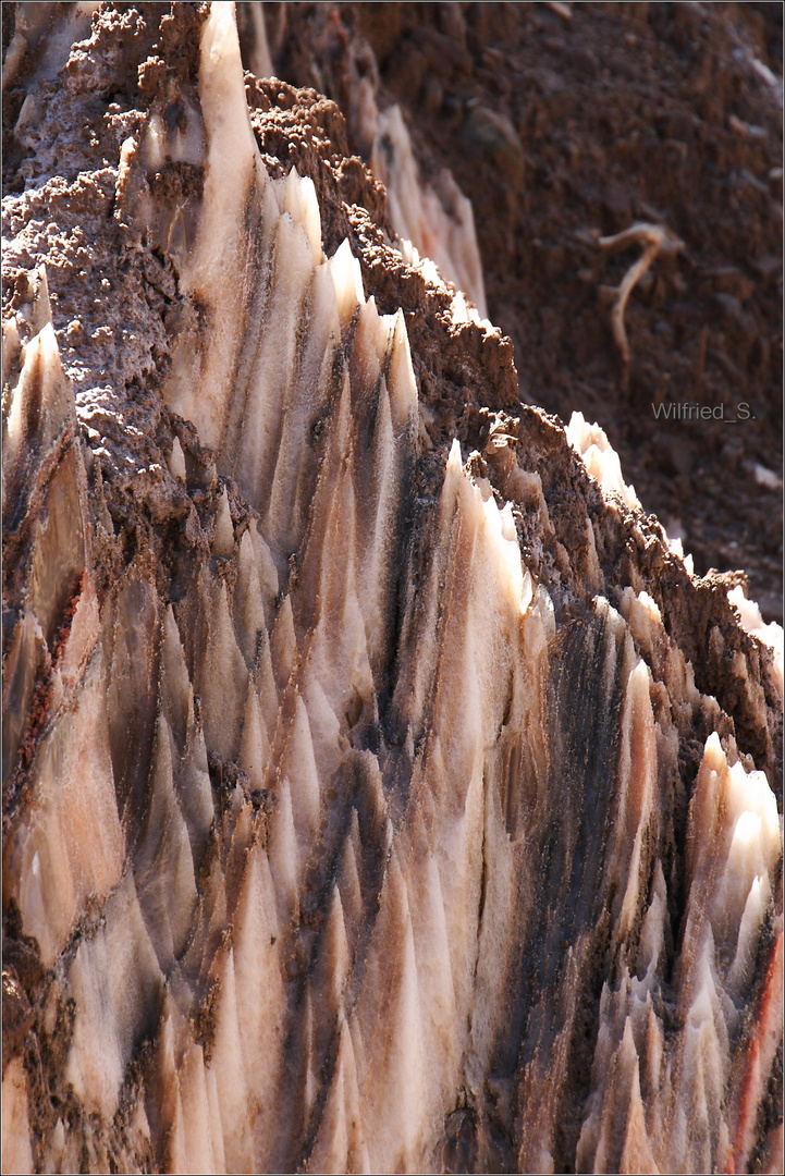 Kein Eis, nur Salz - Detail des Salzberges von Cardona