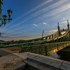 Kein Kitsch ! Freiheitsbrücke in Budapest bei Sonnenaufgang