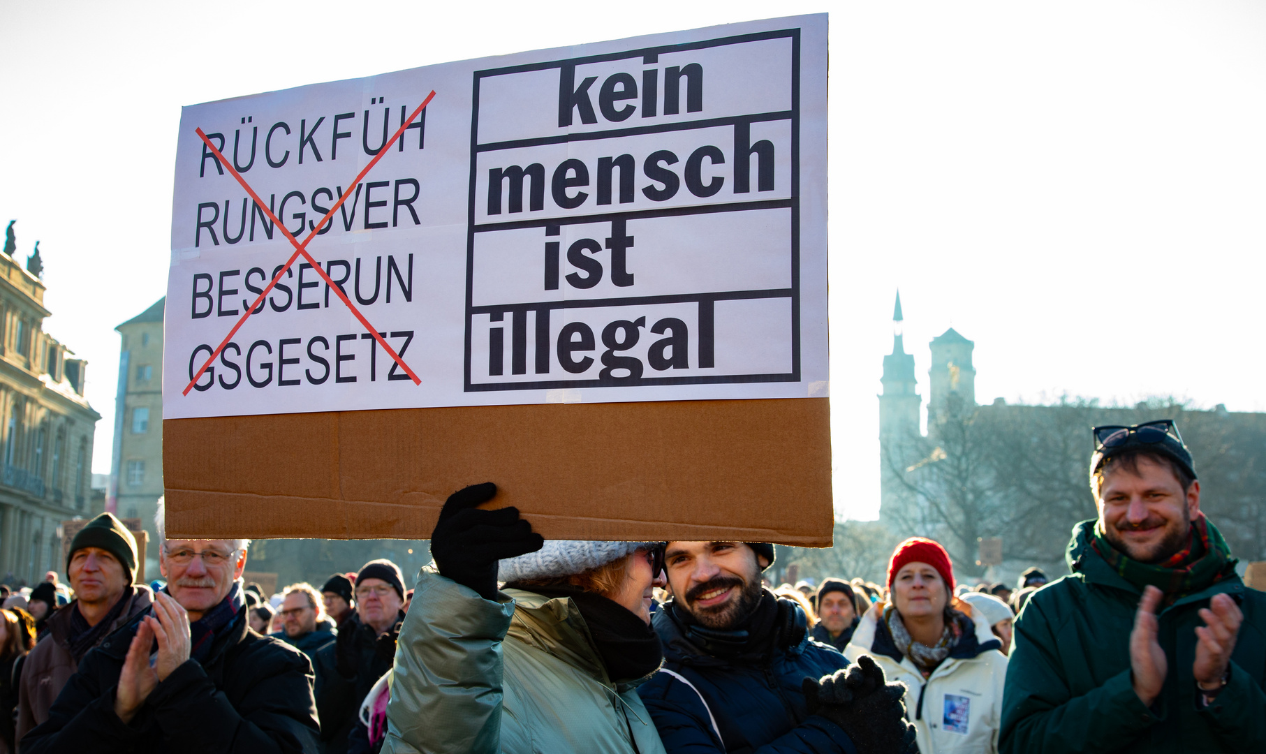 Kein Mensch ist illegal