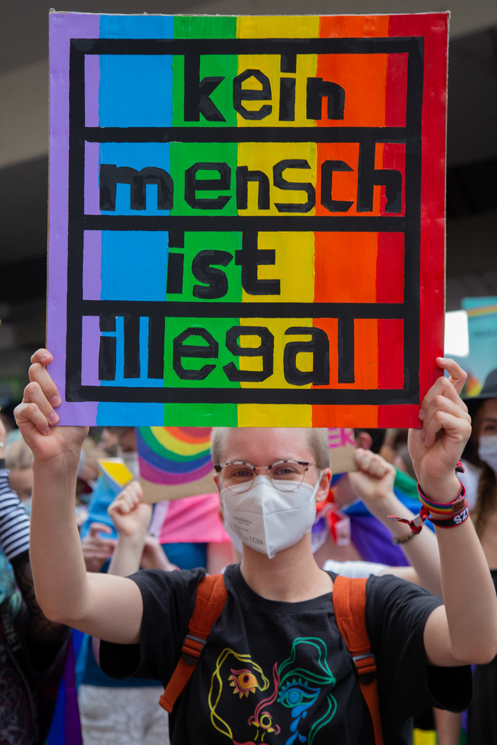 Kein Mensch ist illegal