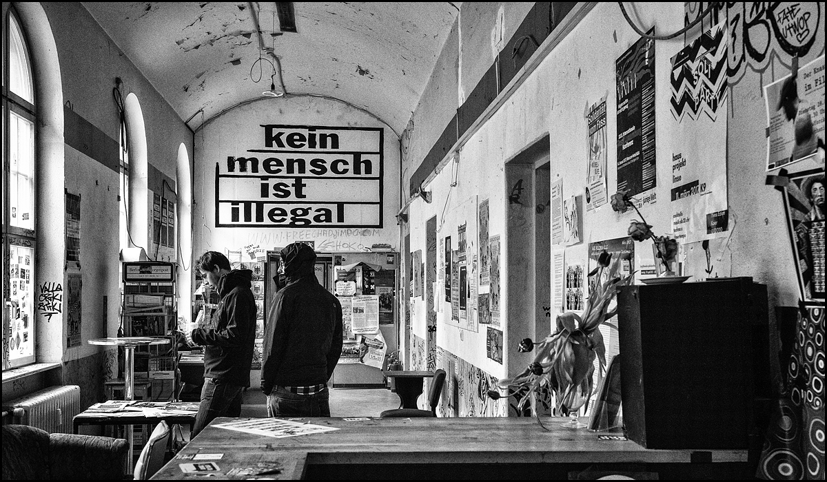 Kein Mensch ist illegal