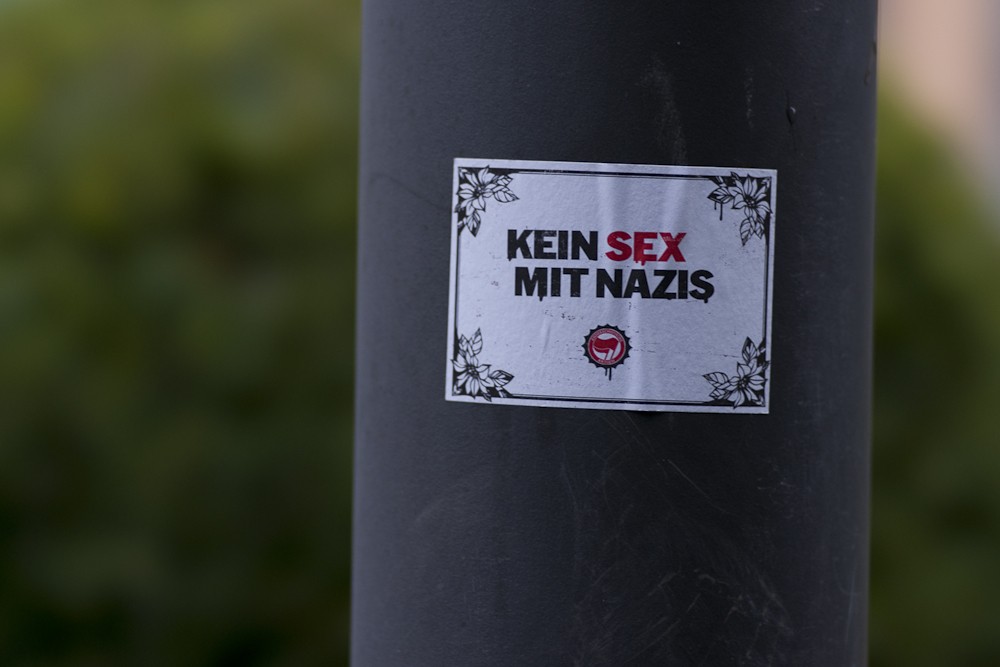 KEIN SEX MIT NAZIS !