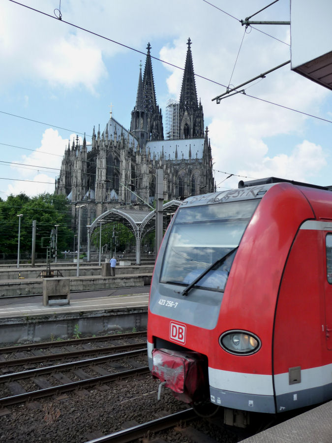 Kein Zug kommt in Köln daran vorbei, den Dom zu passieren