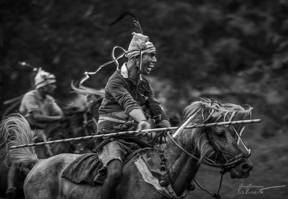 Keine Gefangenen ~ Pasola, Sumba Barat, Indonesia