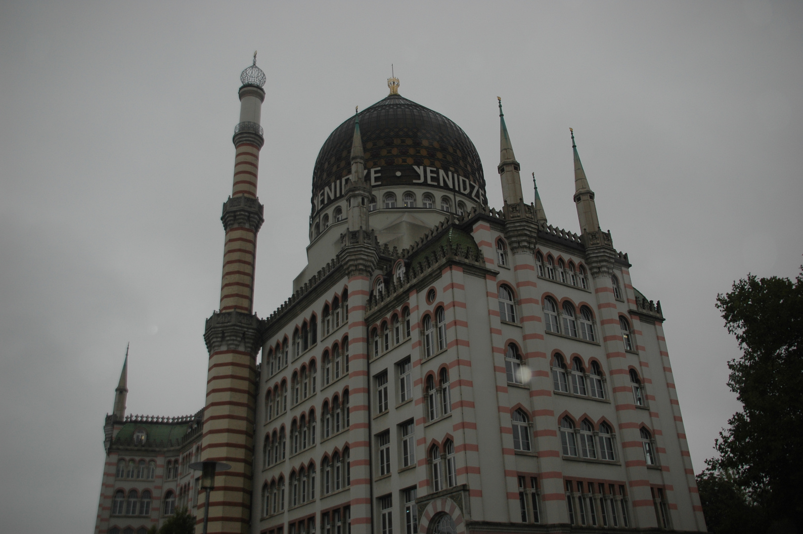 Keine Moschee, sondern die alte Zigarettenfabrik in Dresden