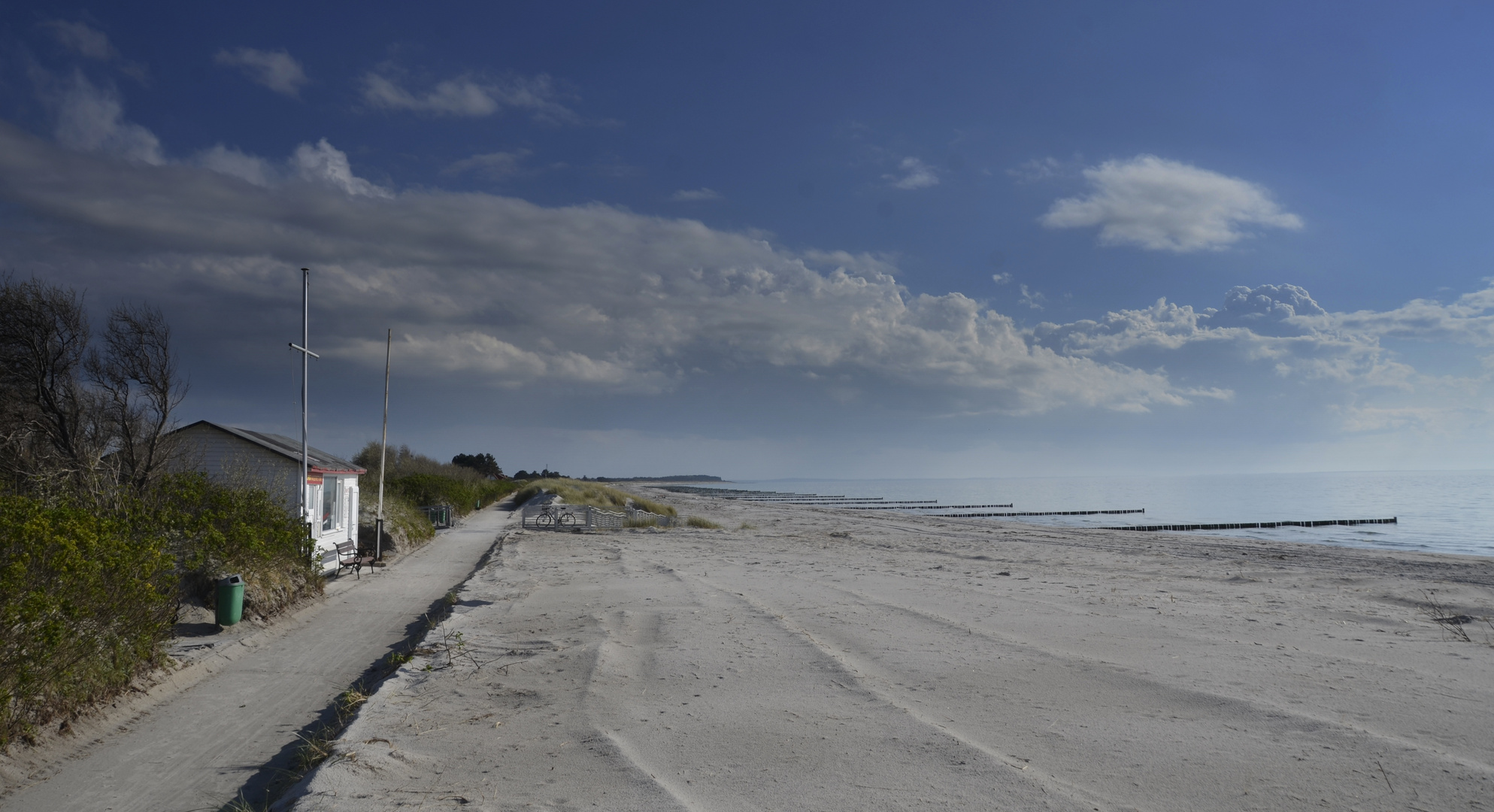 Keiner am Strand Coronakrise