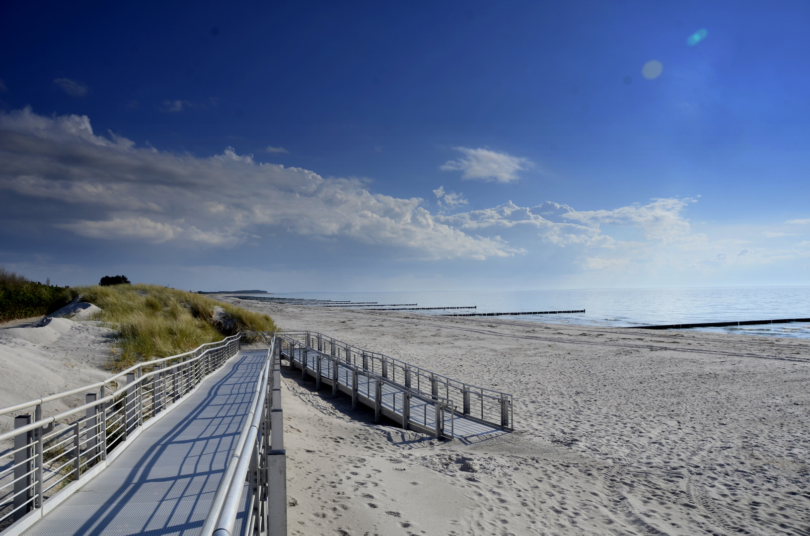 Keiner am Strand Coronakrise