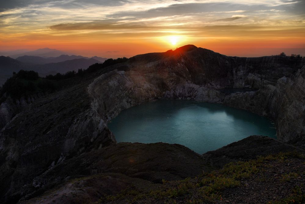 Kelimutu sunrise