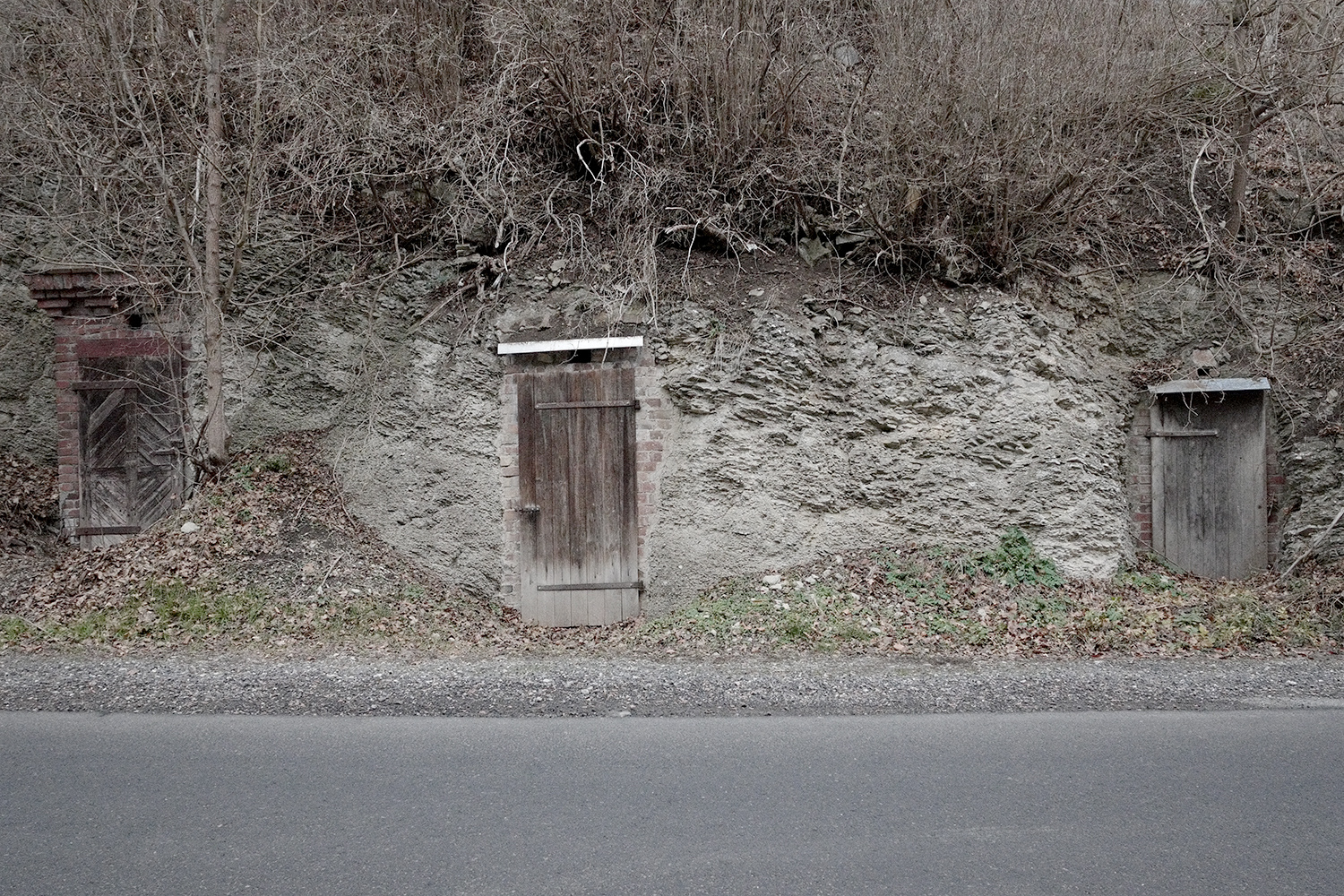 Kellertüren Foto & Bild | architektur, lost places, ländliche