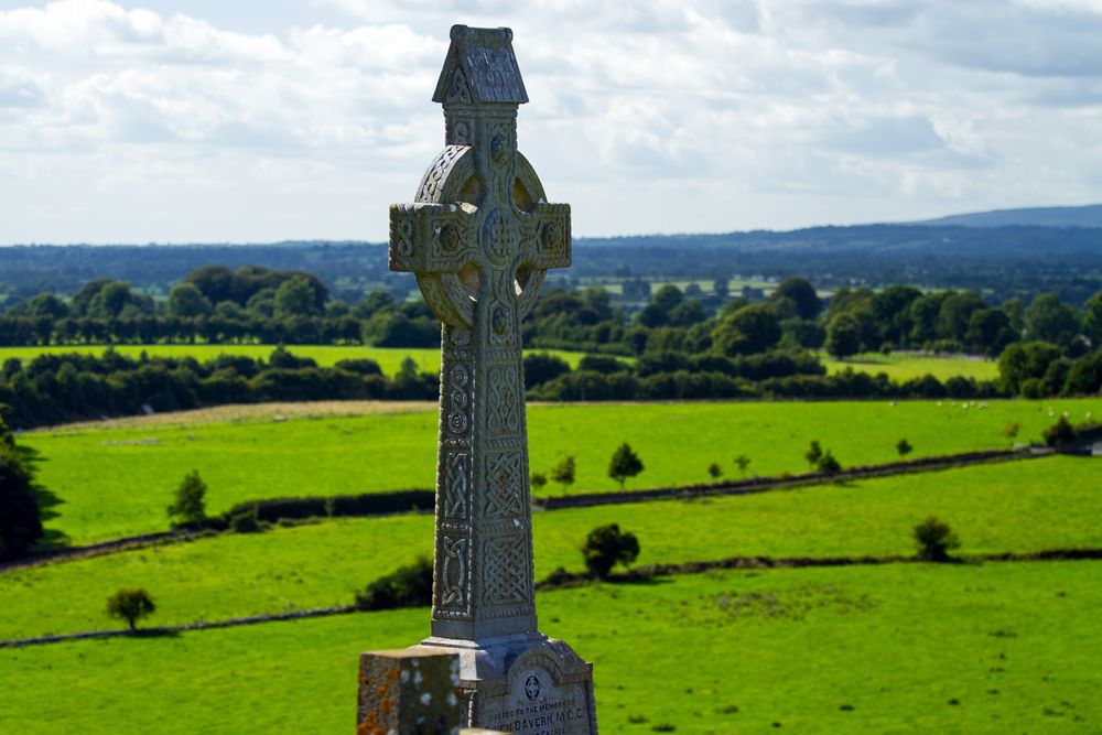 Keltenkreuz mit Landschaft