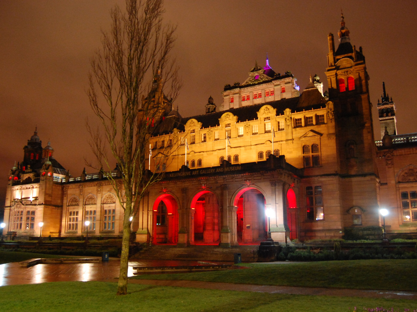 kelvingrove art museum, Glasgow