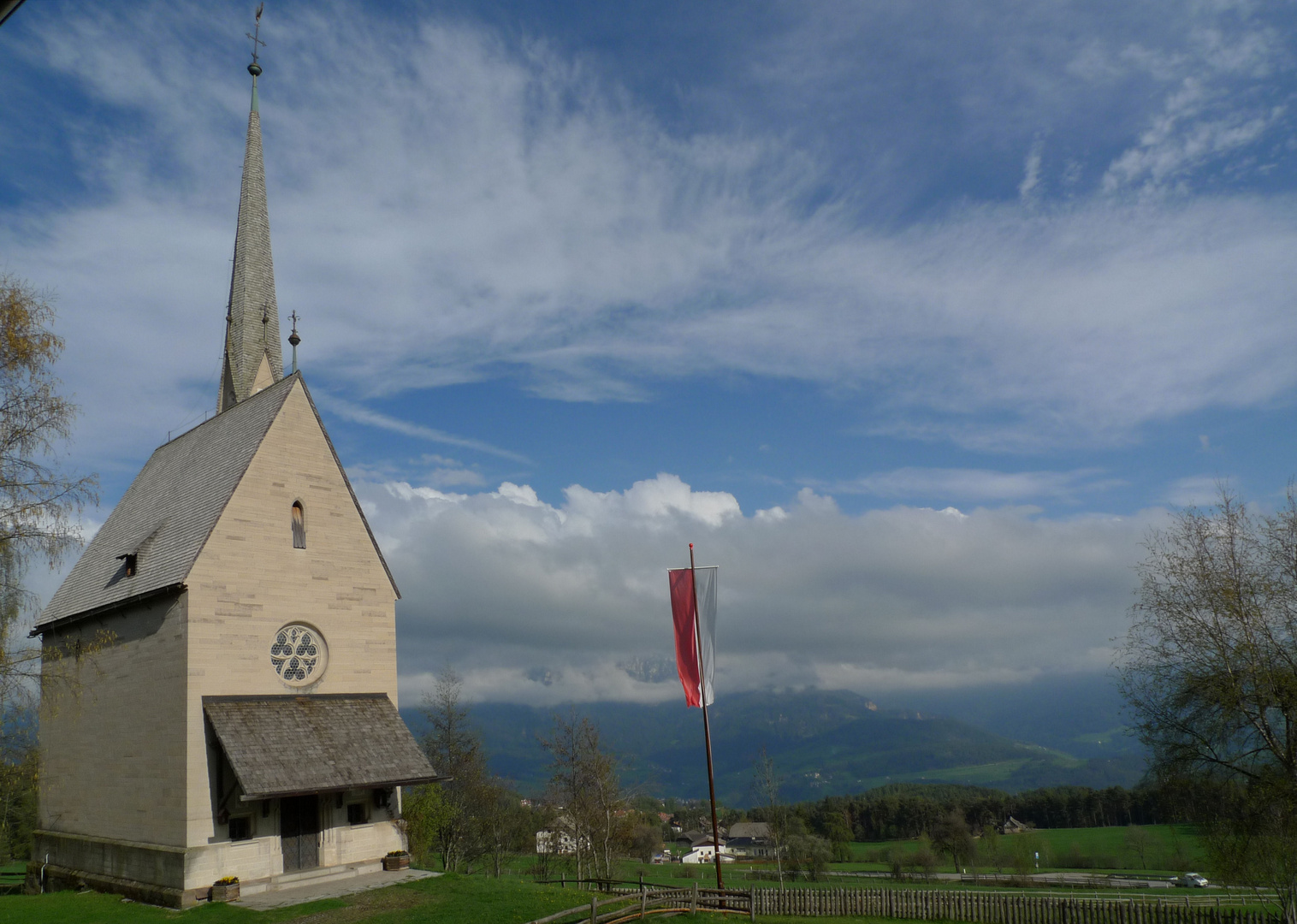 Kematen Kirchlein auf dem Ritten über Bozen