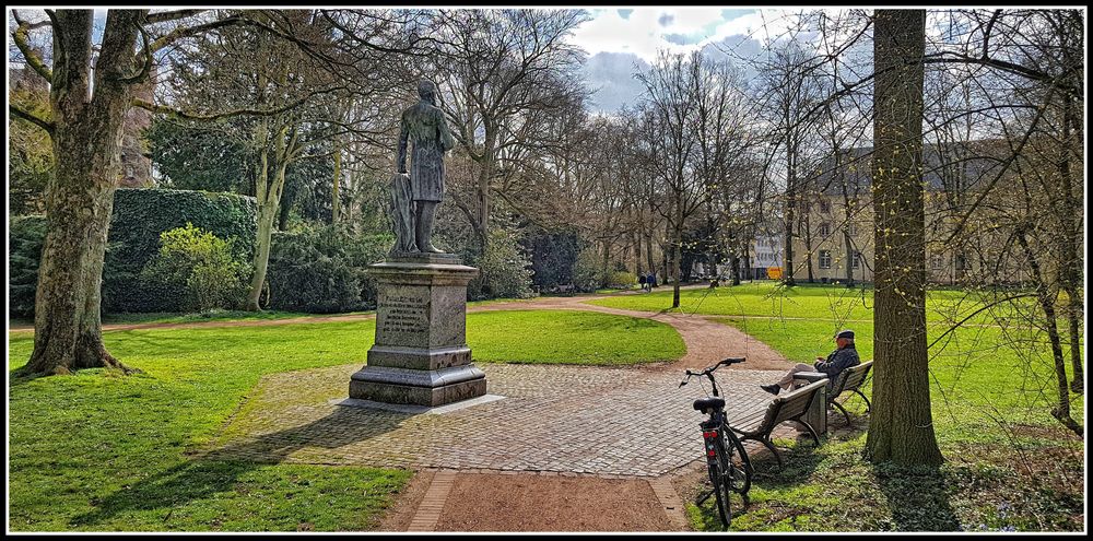 Kempen   -  Frühling im Park