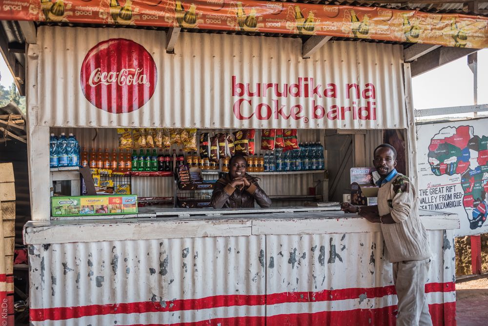 Kenia - Blick ins Rift Valley - Auch in Kenia gibt es Coke