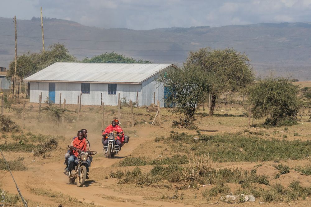 Kenia - Im Massai-Land - Motorräder für die Jugend