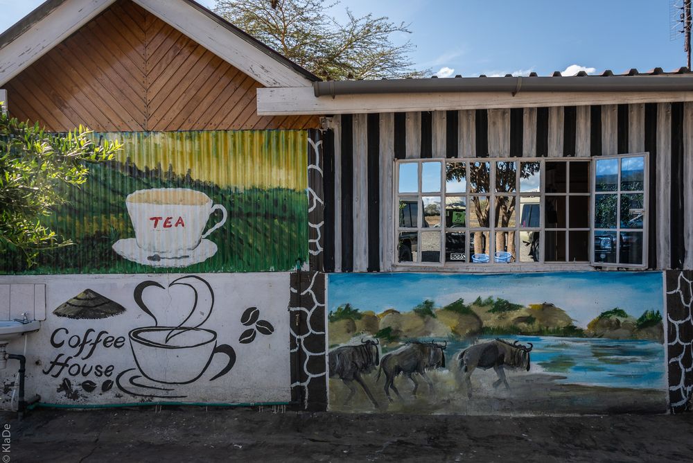 Kenia - Im Massai-Land - Pause im Kiosk