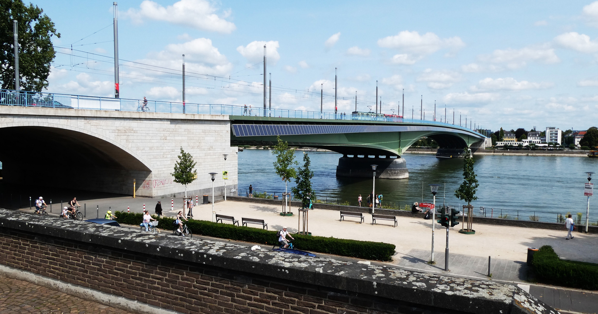 Kennedy--Brücke Bonn