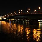 Kennedybrücke Bonn bei Nacht