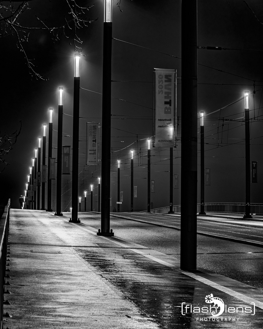 Kennedybrücke@night