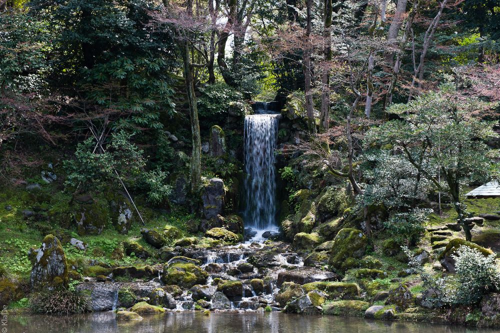 Kenroku-en Garten in Kanazawa - Midori taki-Wasserfall