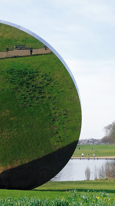 Kensington Gardens: Self-portrait