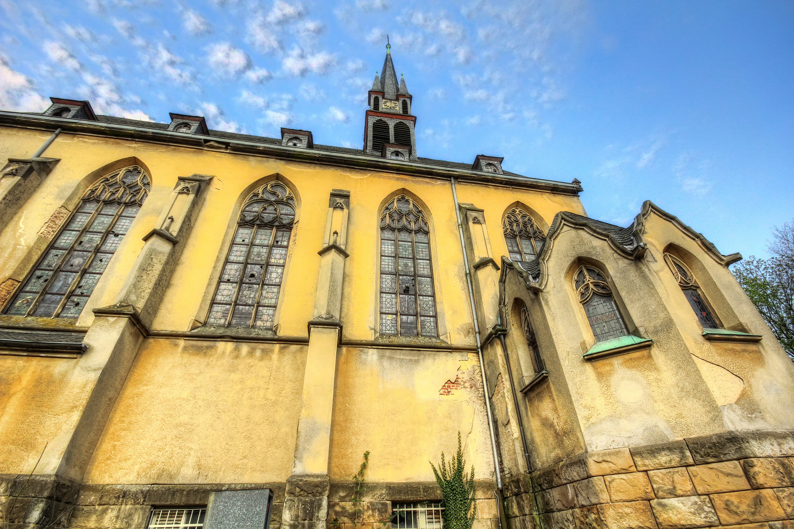 Kent School Kirche Seitenansicht