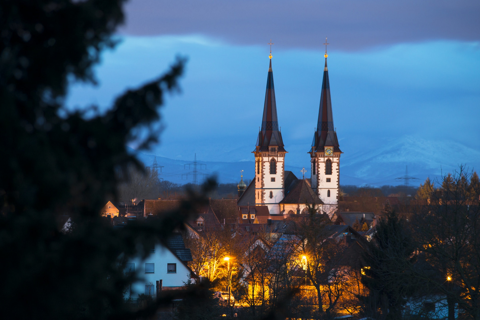 Kenzingen - die Zwillingstürme der St. Laurentius Kirche