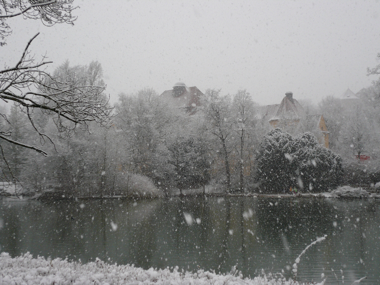 Kepi (Keplergymnasium), Blick über Anlagensee bei Schneetreiben