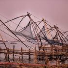 Keralas Fischernetze im Abendlicht