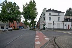 Kerkrade - Nieuwstr/Neustraße - Left handside of street is Germany, right handside is Holland - 02