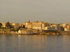 Kerkyra vom Schiff aus betrachtet