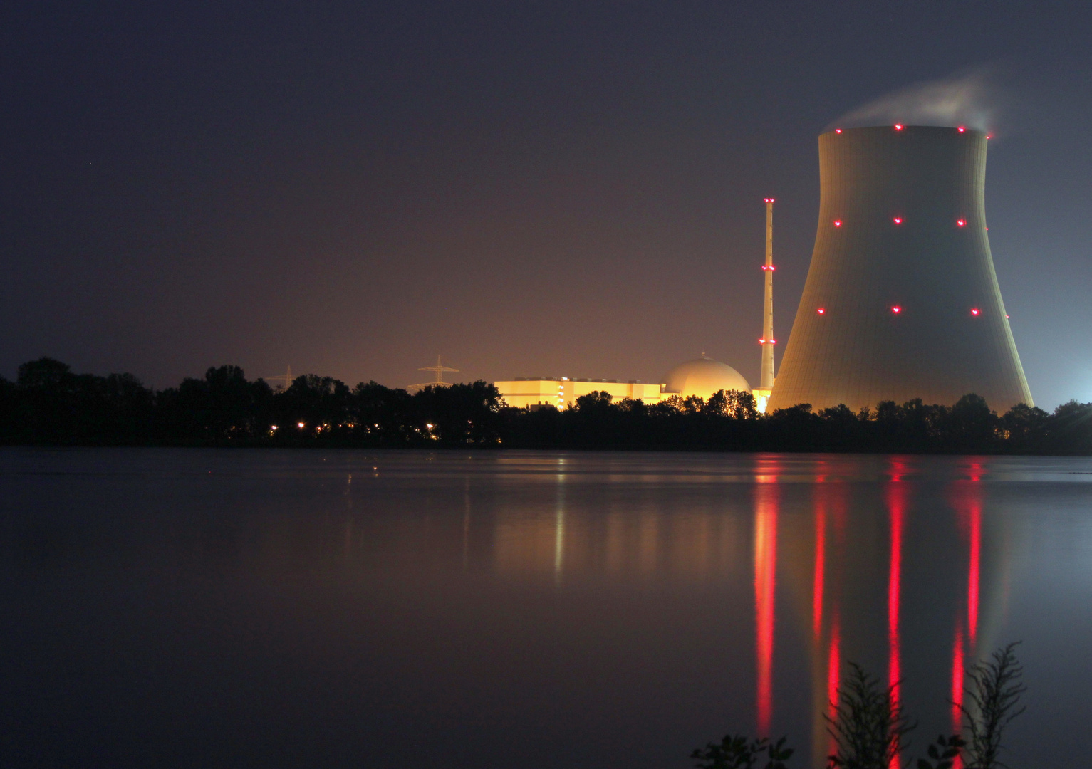 Kernkraftwerk Landshut während der Revision... Foto & Bild industrie