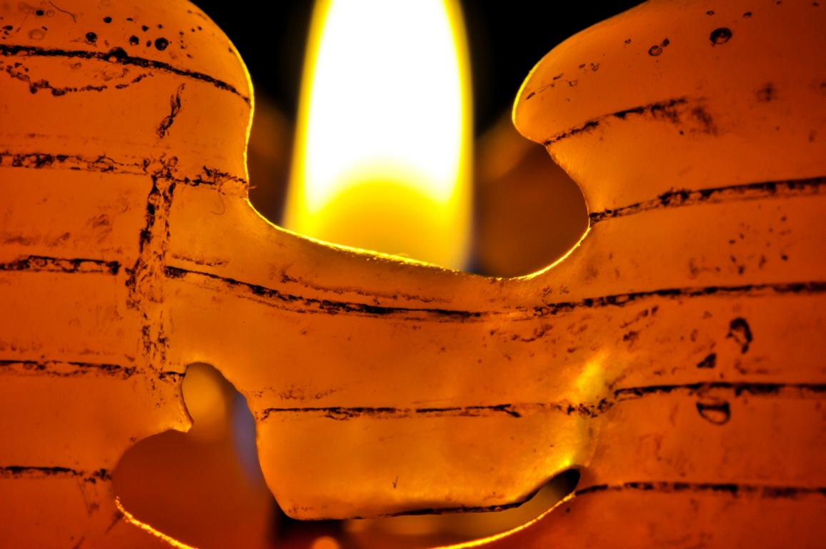 Bild von Kerzenlicht: A Journey Through History, Benefits, and Value