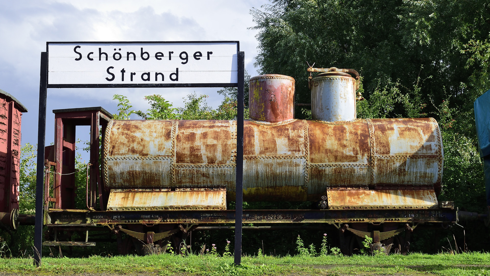 Kesselwagen im Bf Schönberger Strand