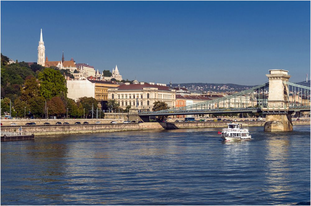 Kettenbrücke mit Matthiaskirche, Budapest