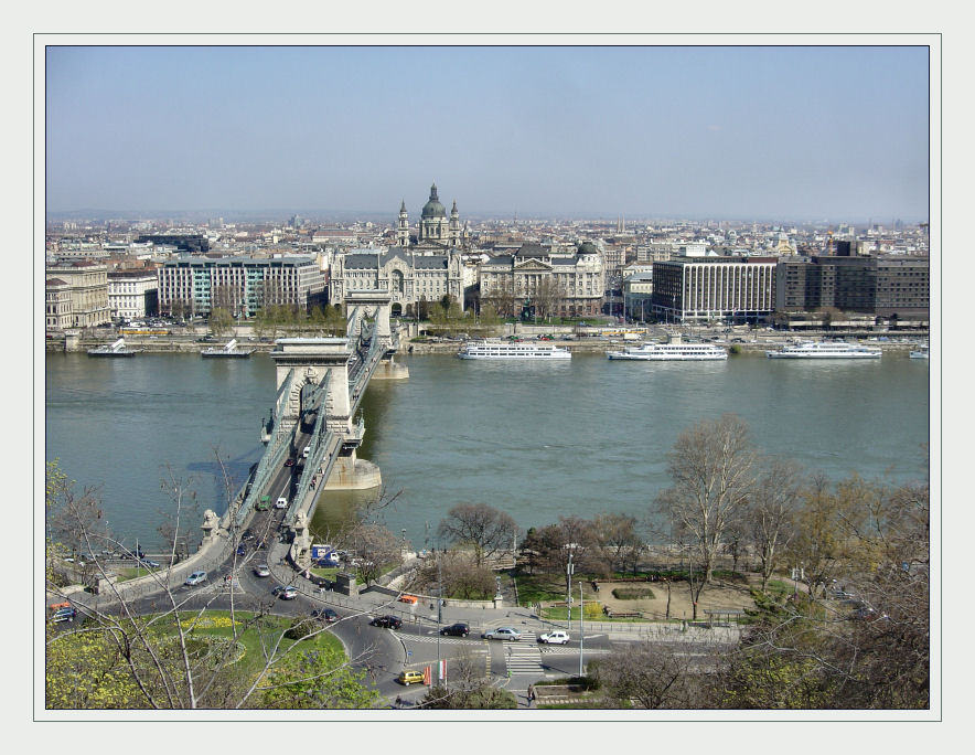 Kettenbrücke über den Donau in Budapest