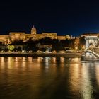 Kettenbrücke und Nationalgalerie