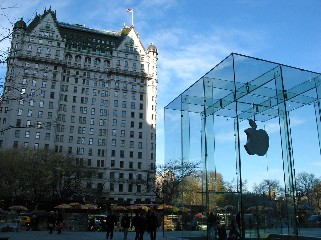 Kevins "Plaza" meets Steve Jobs "Apple"...