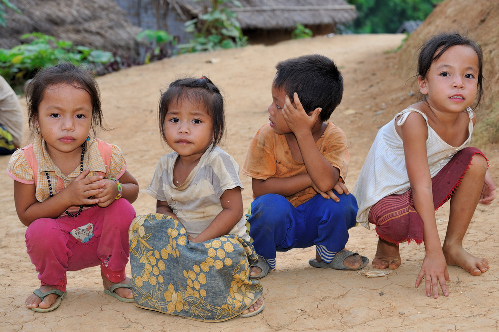 Khamu children