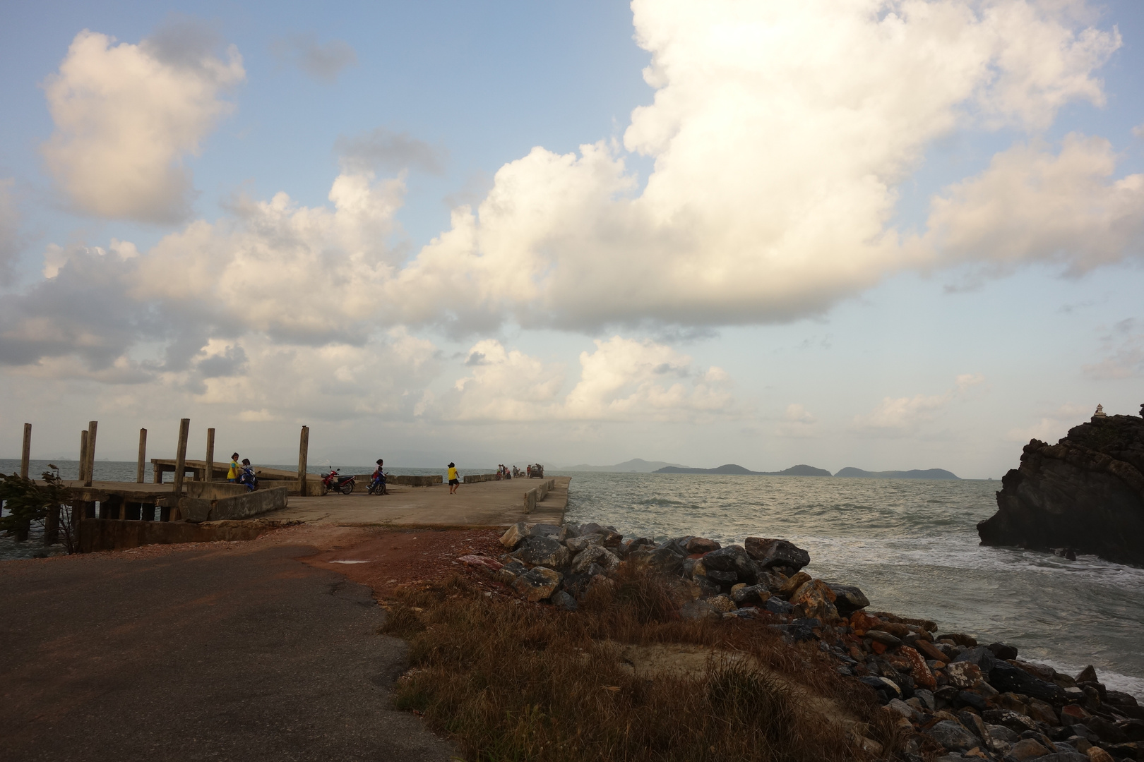 Khanom Pier