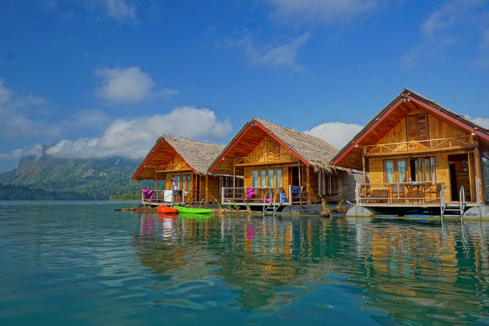 Khao Sok Kee Ree Warin Raft House Foto Bild asia Khao Sok Kee Ree Warin Raft House Foto Bild asia