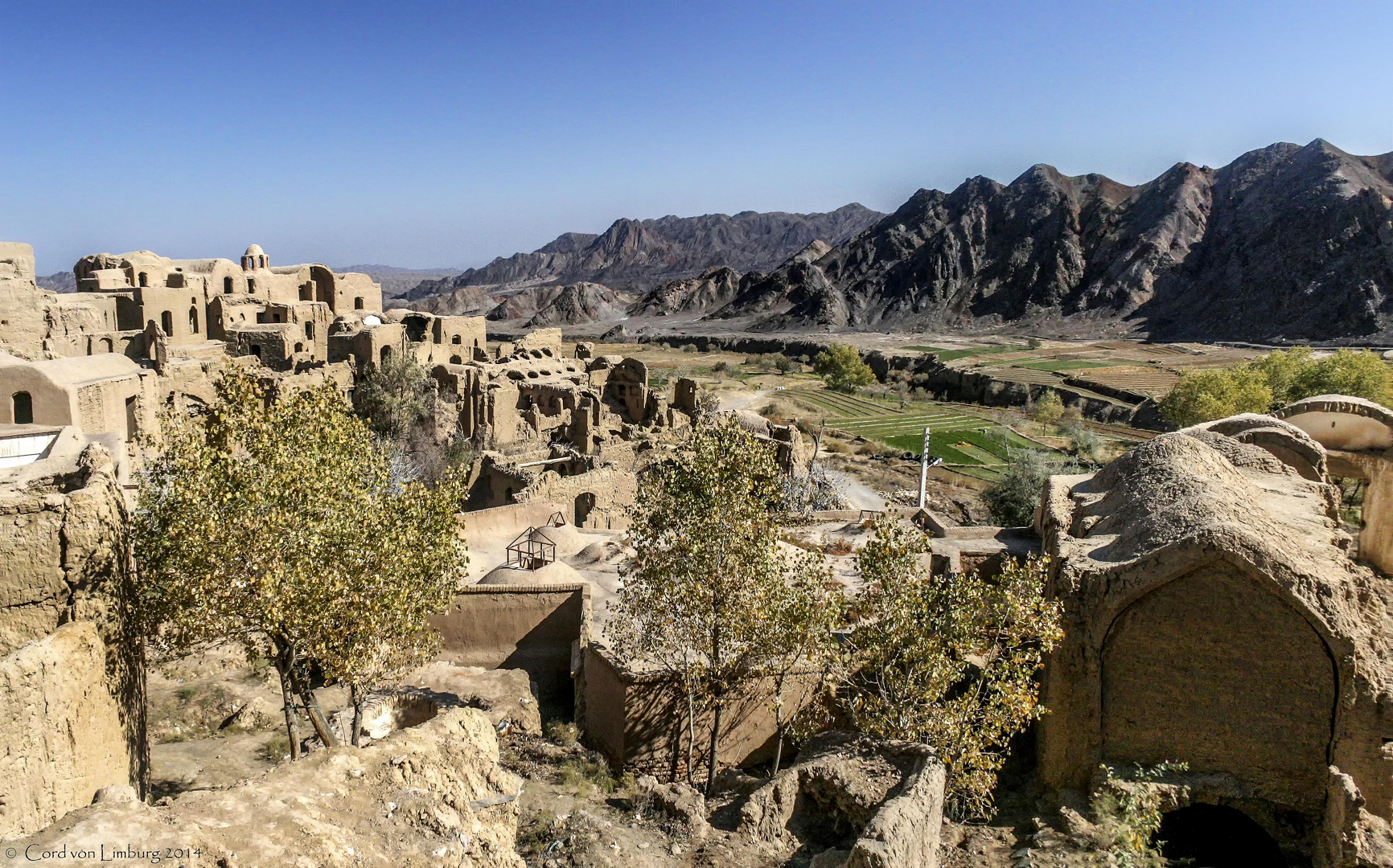 Kharanaq - Ancient mud-brick village