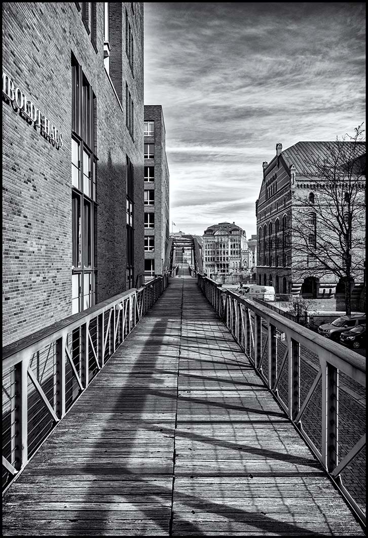 Kibbelsteg mit Kibbelstegbrücke Hamburg (oben)