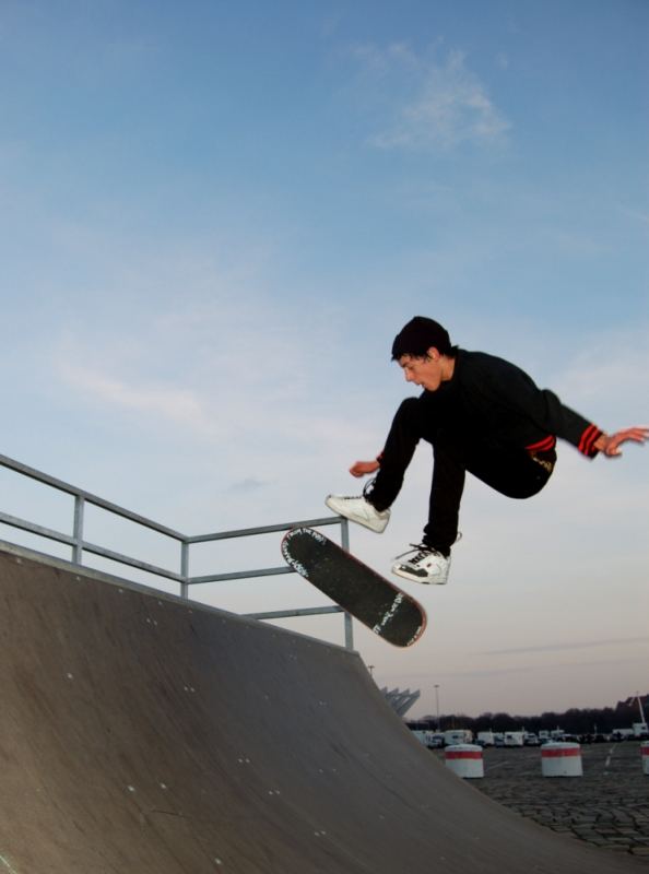 Kickflip to fakie