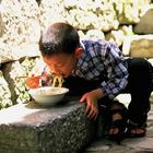 Kid Eating (09-31A)