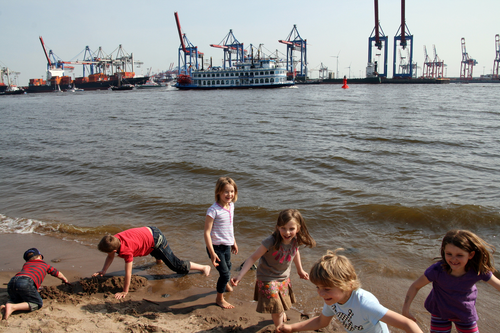 Kids an der Elbe!!!!!