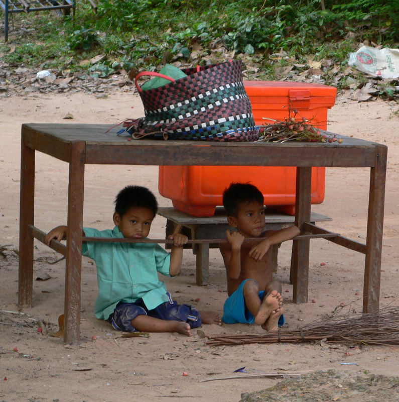 Kids around Angkor