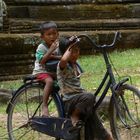 Kids around Siem Reap