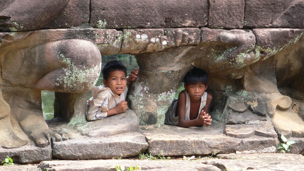 Kids around Siem Reap